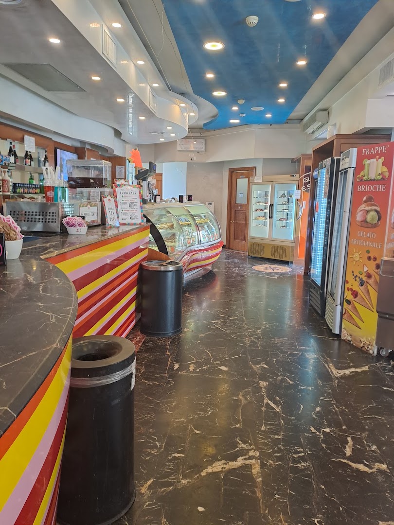 Max Bar