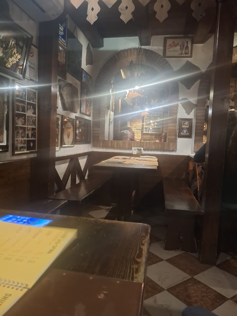 Max Music Pub
