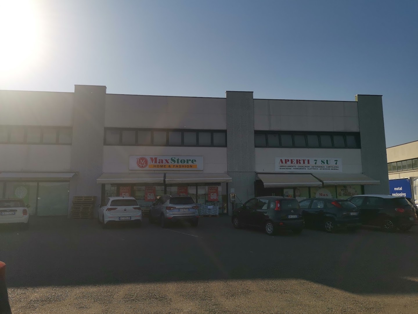 MAX STORE, Traversetolo