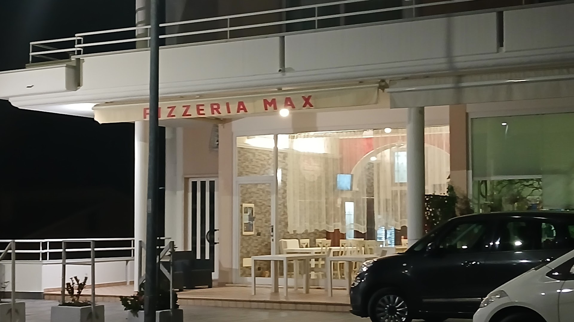 Max'e Pizza e Basi Pizza