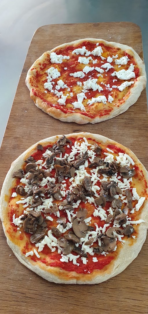 Max'e Pizza e Basi Pizza, Notaresco
