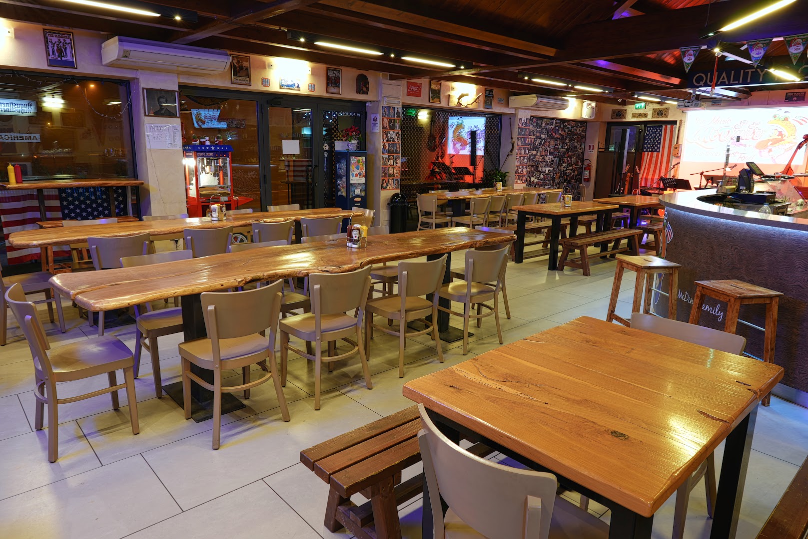 Mc Dini's - American Fast Food