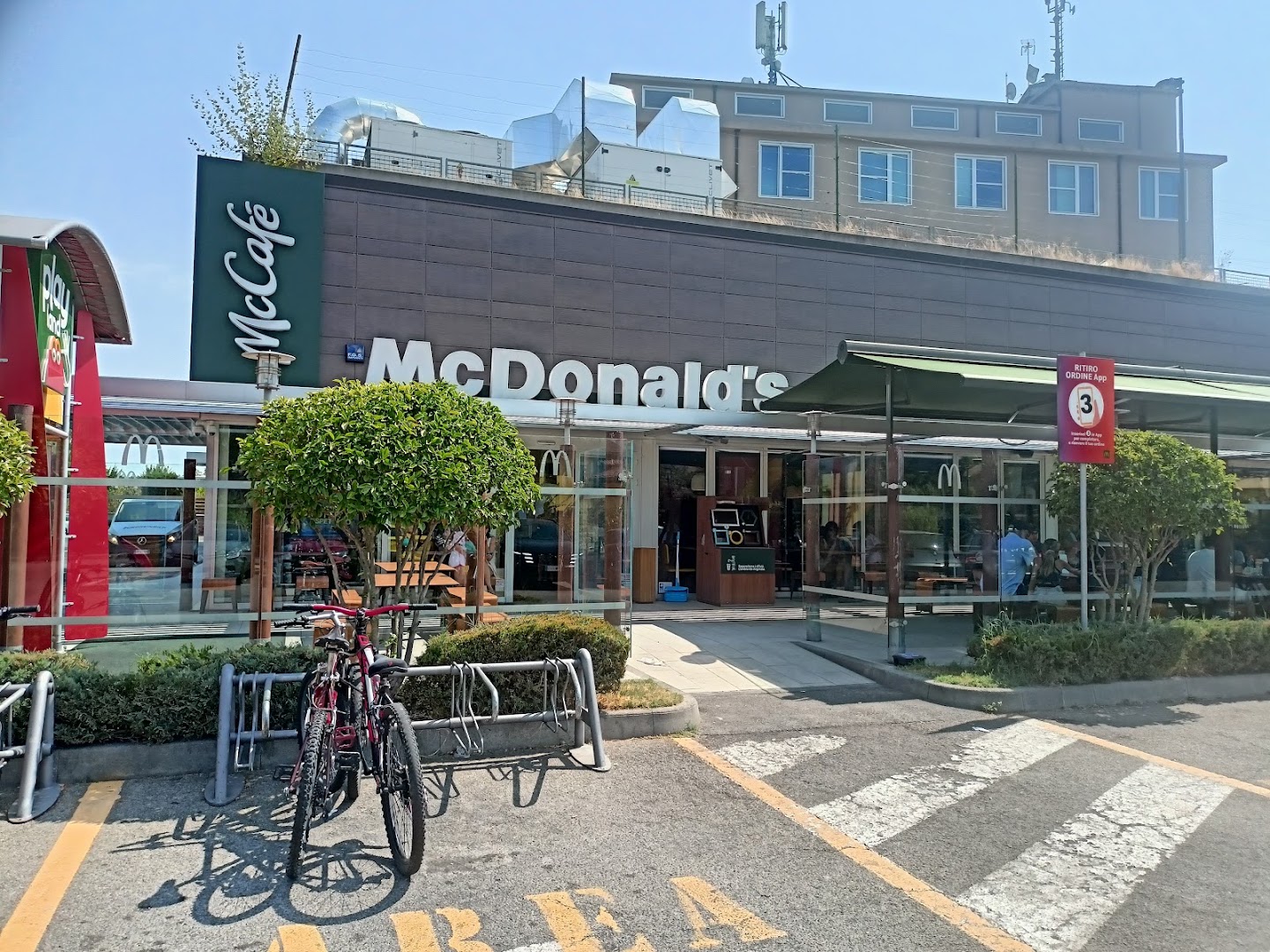 McDonald's Asti Est