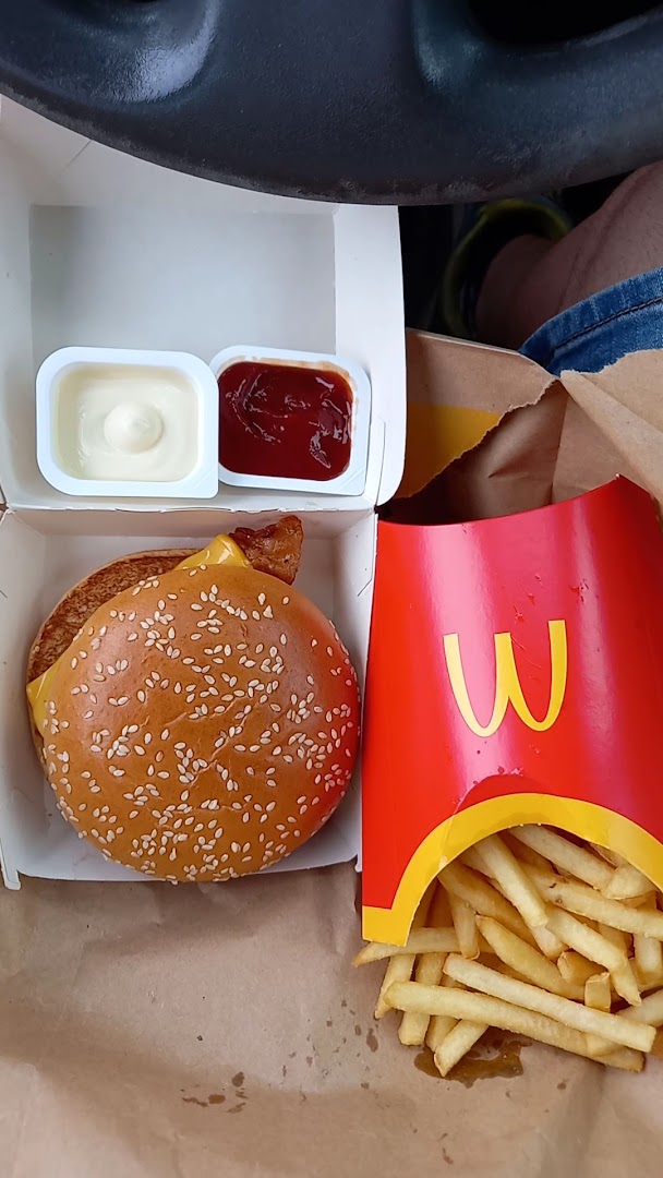 McDonald's Borgomanero Drive