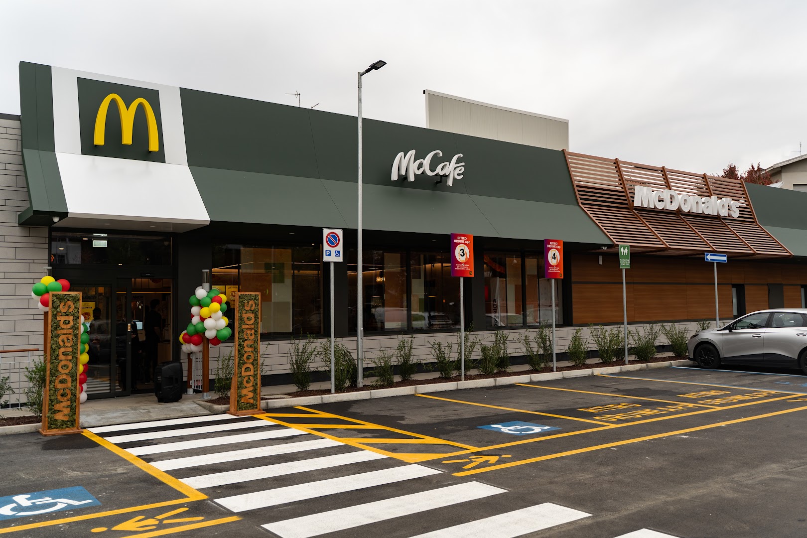 McDonald's Carate Brianza Carso