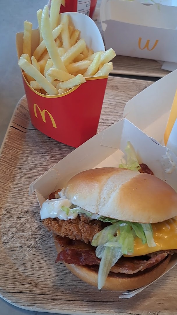 McDonald's Crotone Drive (G. Da Fiore)