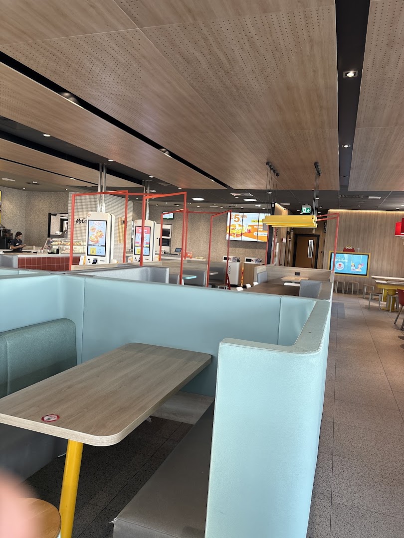 McDonald's Marcianise Uscita A1