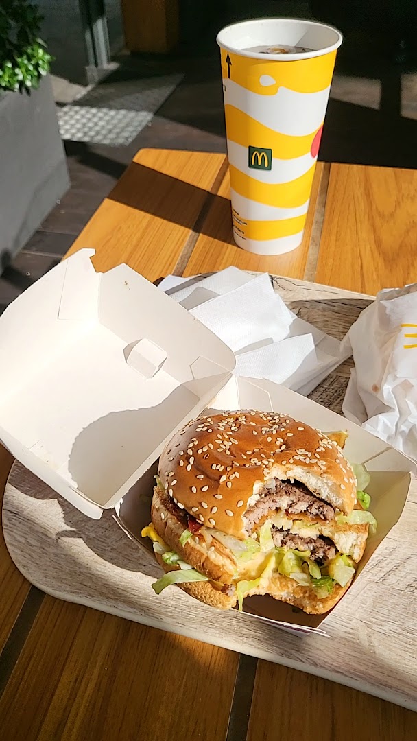 McDonald's Milano Sarpi