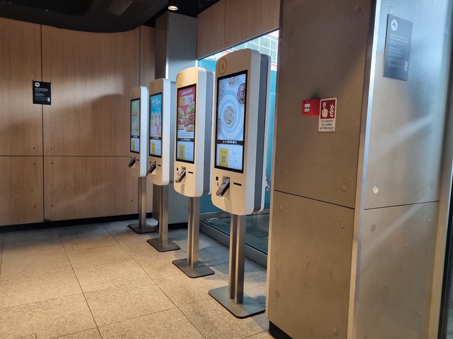 McDonald's Milano Stazione Porta Garibaldi