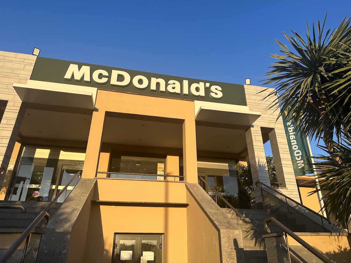 McDonald's Napoli Doganella
