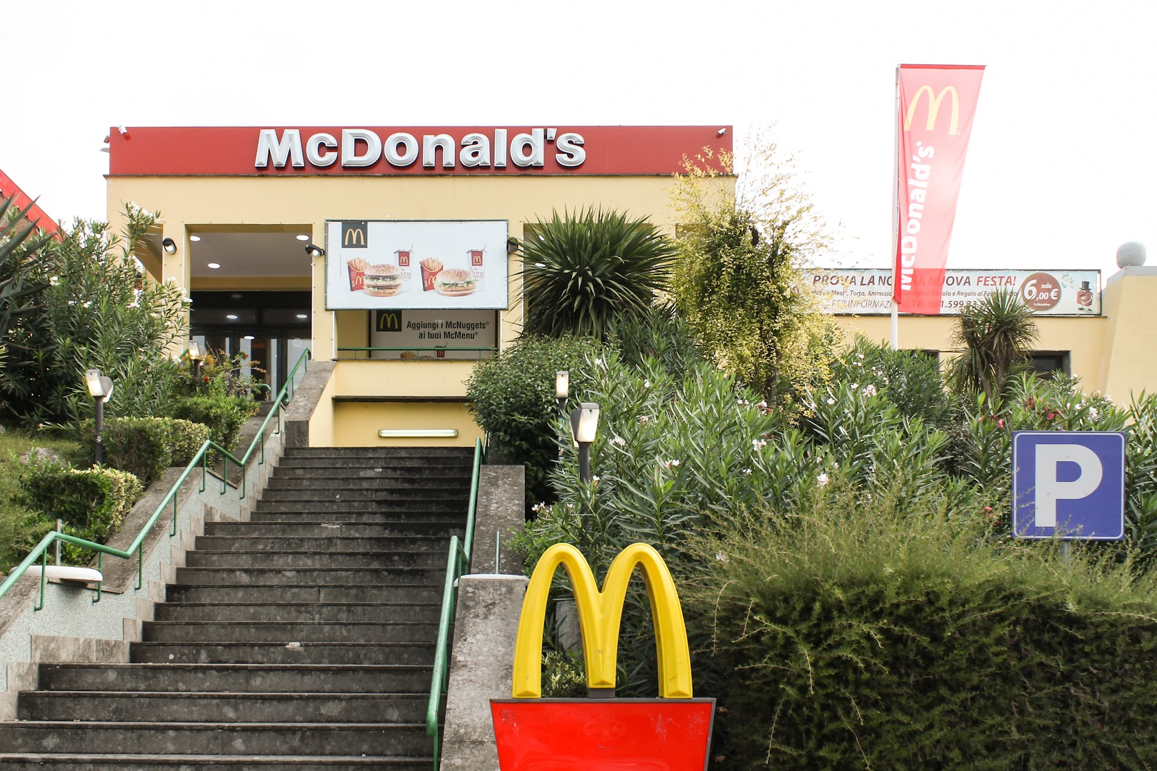 McDonald's Napoli Doganella
