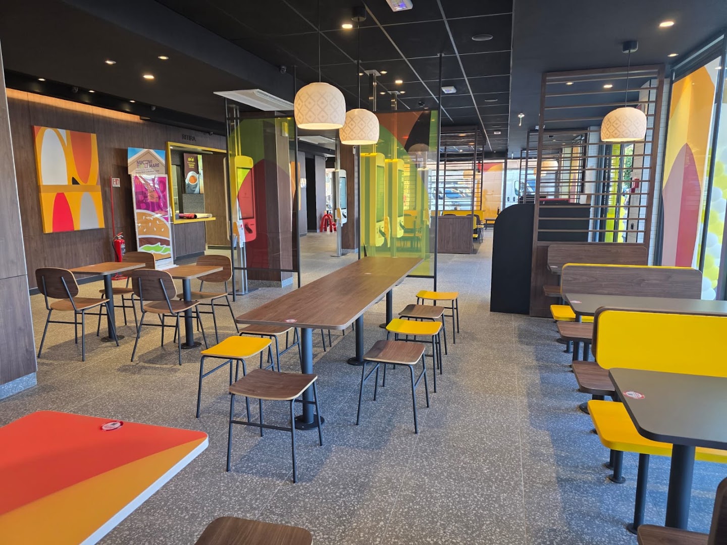 McDonald's Roma Magliana ang. Via Cutigliano