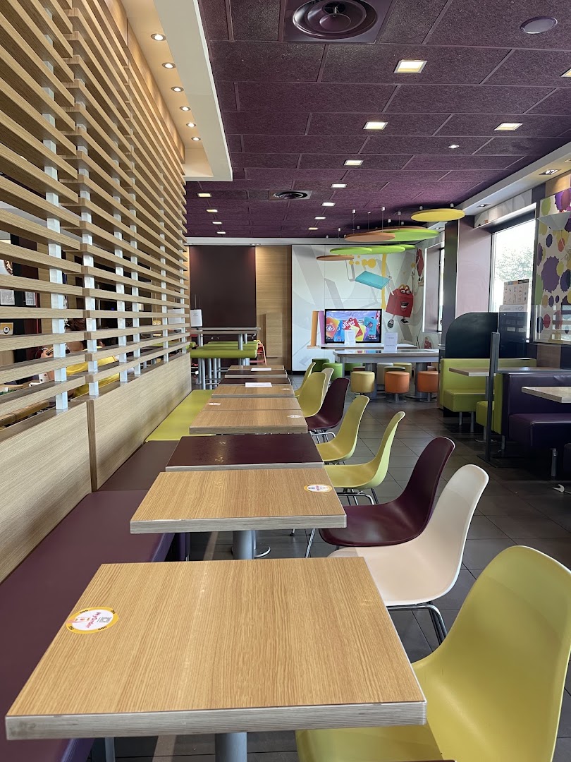 McDonald's Serravalle Scrivia Drive