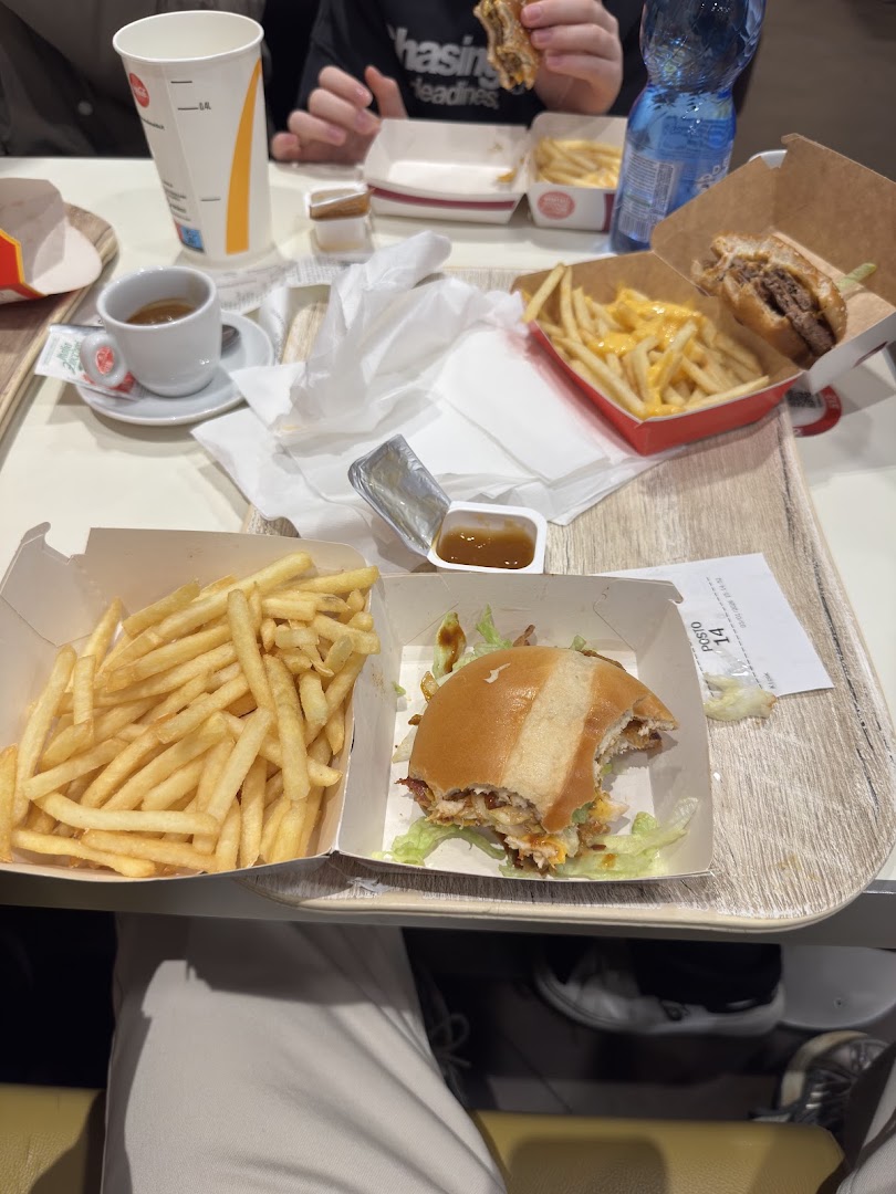 McDonald's Siracusa Drive Via Columba, Siracusa