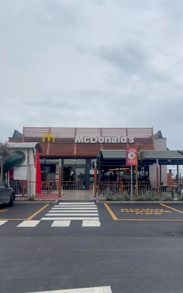 McDonald's Taranto Consiglio Drive