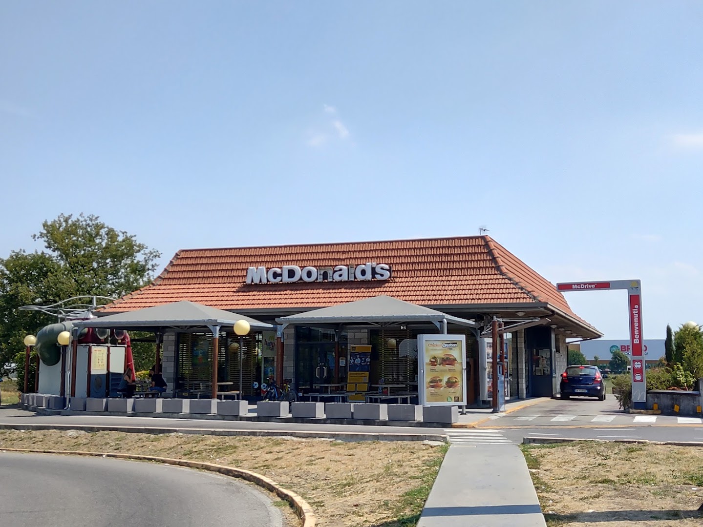 McDonald's Tortona, Tortona
