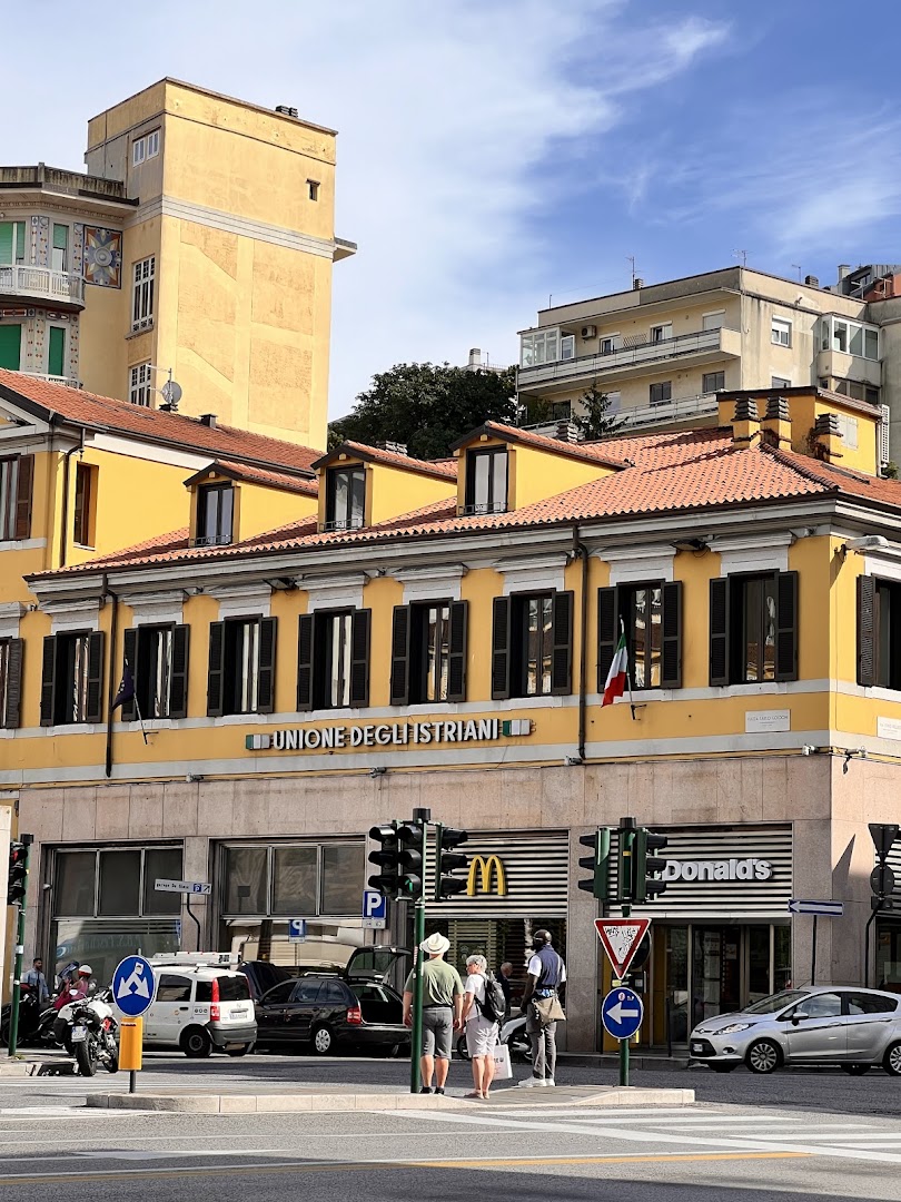 McDonald's Trieste Goldoni