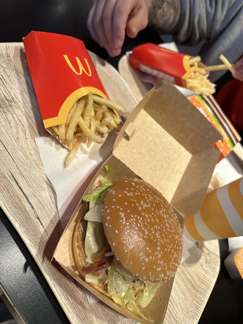 McDonald's Villesse Mall, Villesse