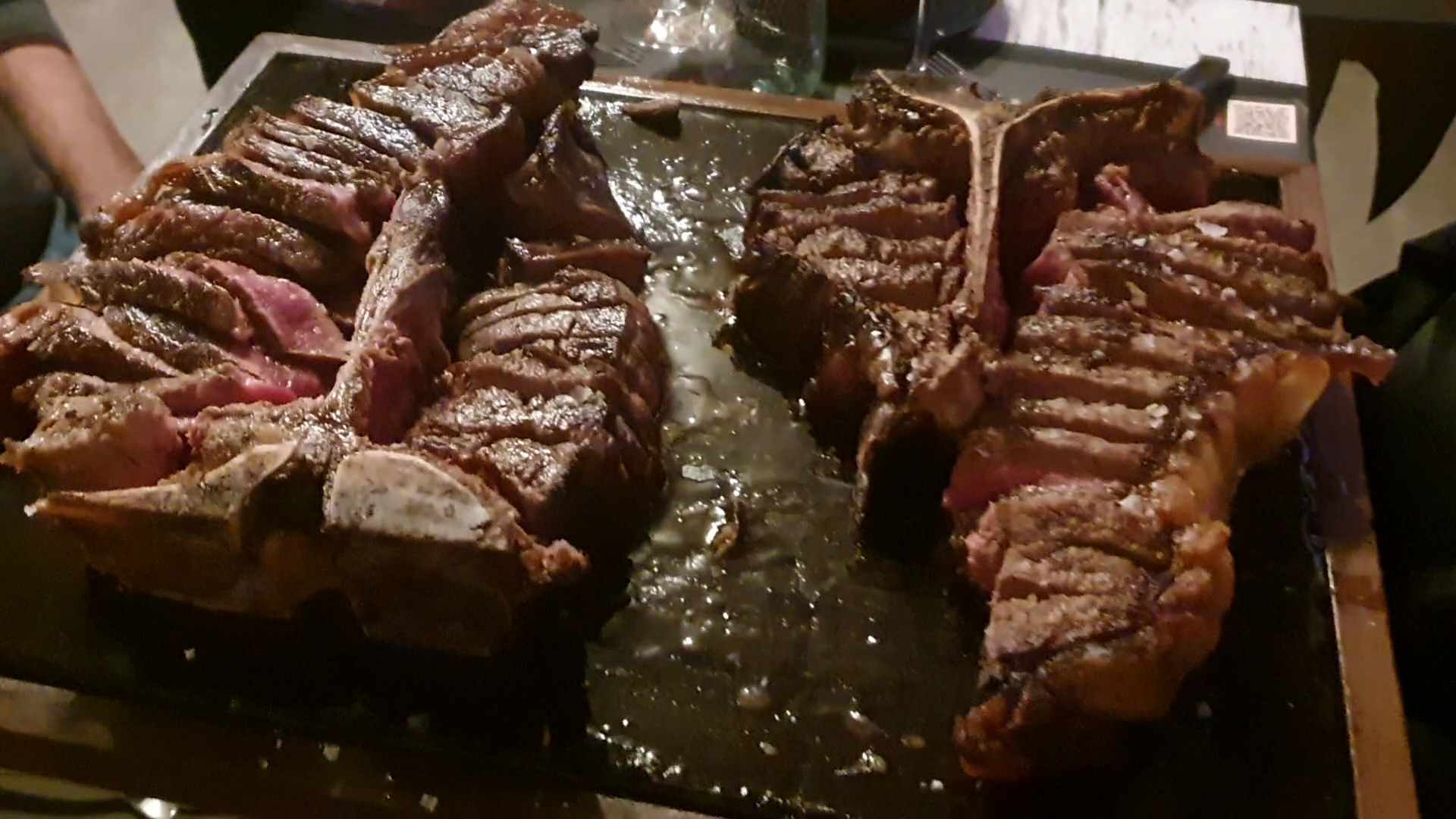 MEAT M'AMA