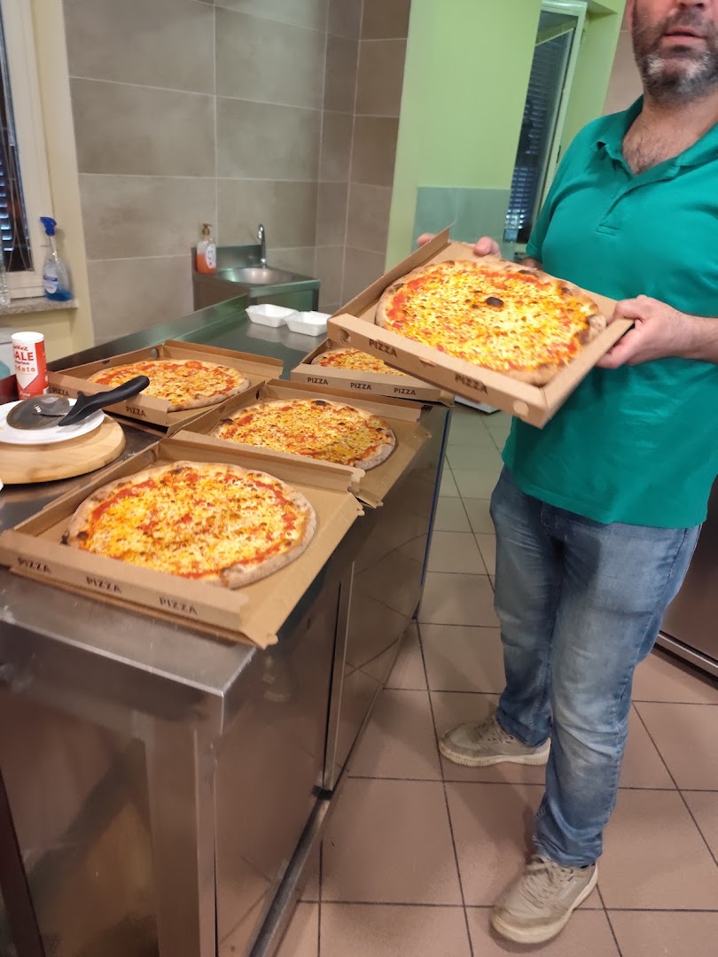 Med Pizza e Kebab