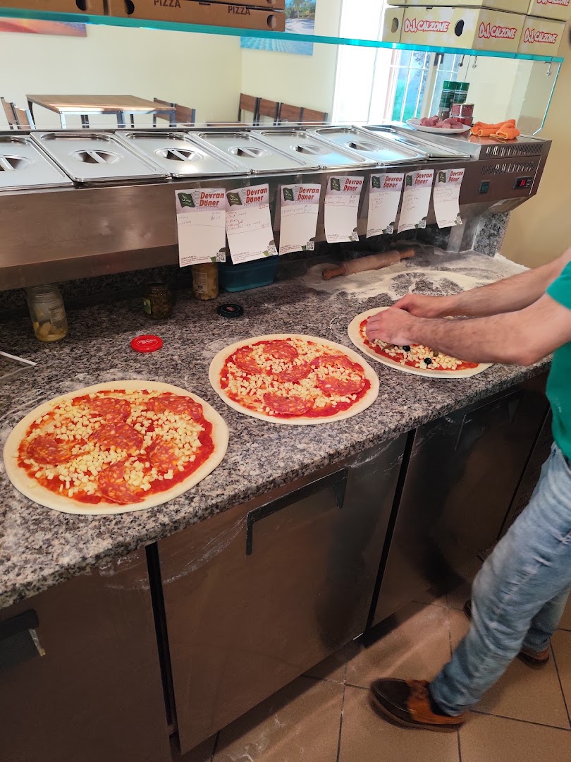 Med Pizza e Kebab