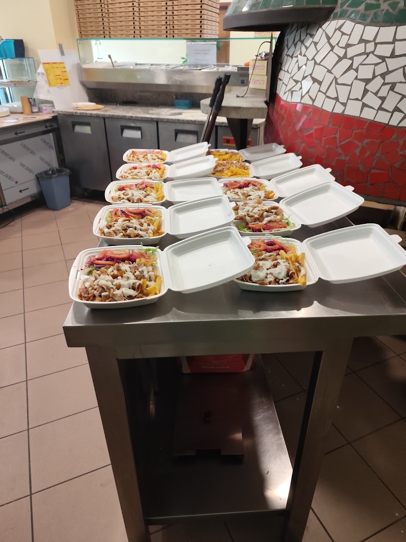 Med Pizza e Kebab