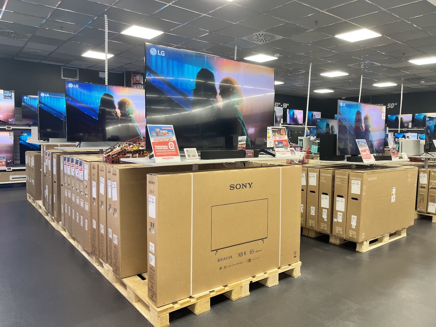 MediaWorld Casoria, Casoria