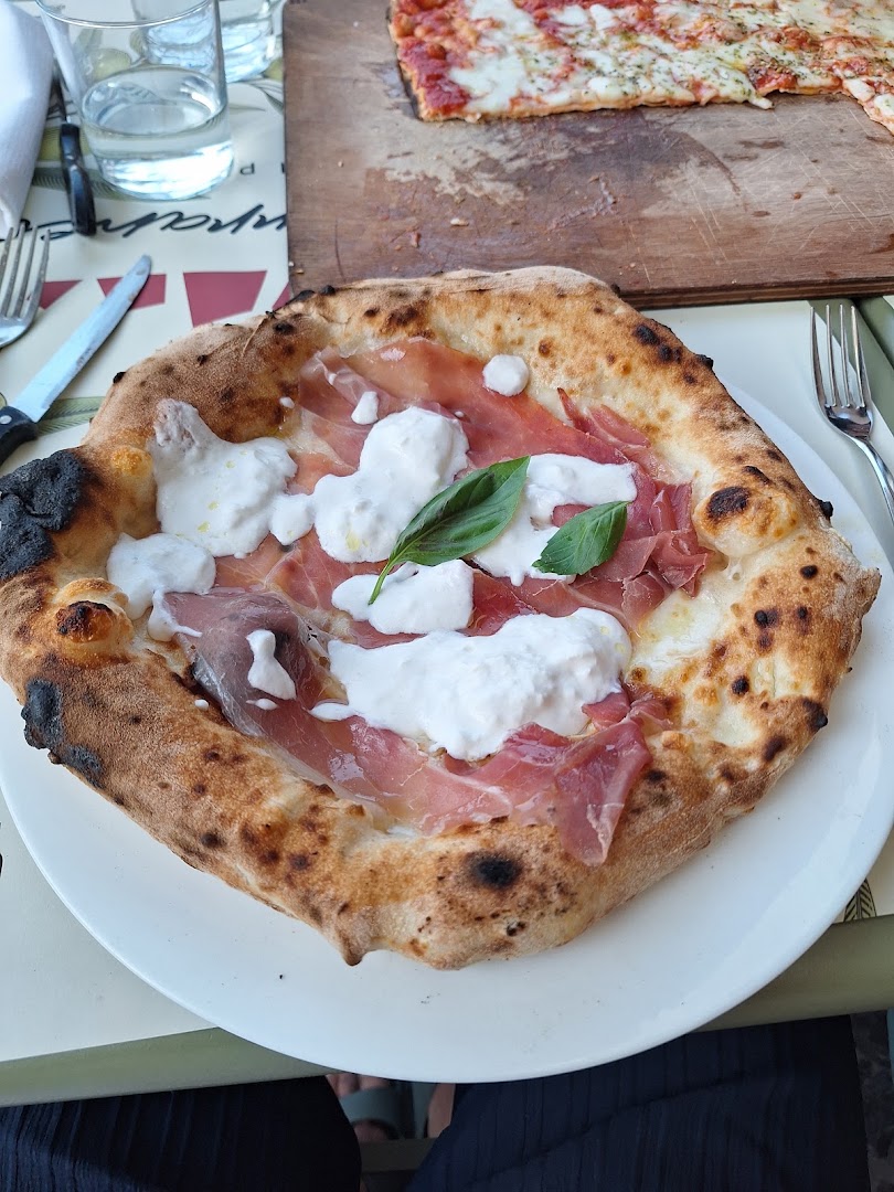 Mediterraneo Pizzeria napoletana