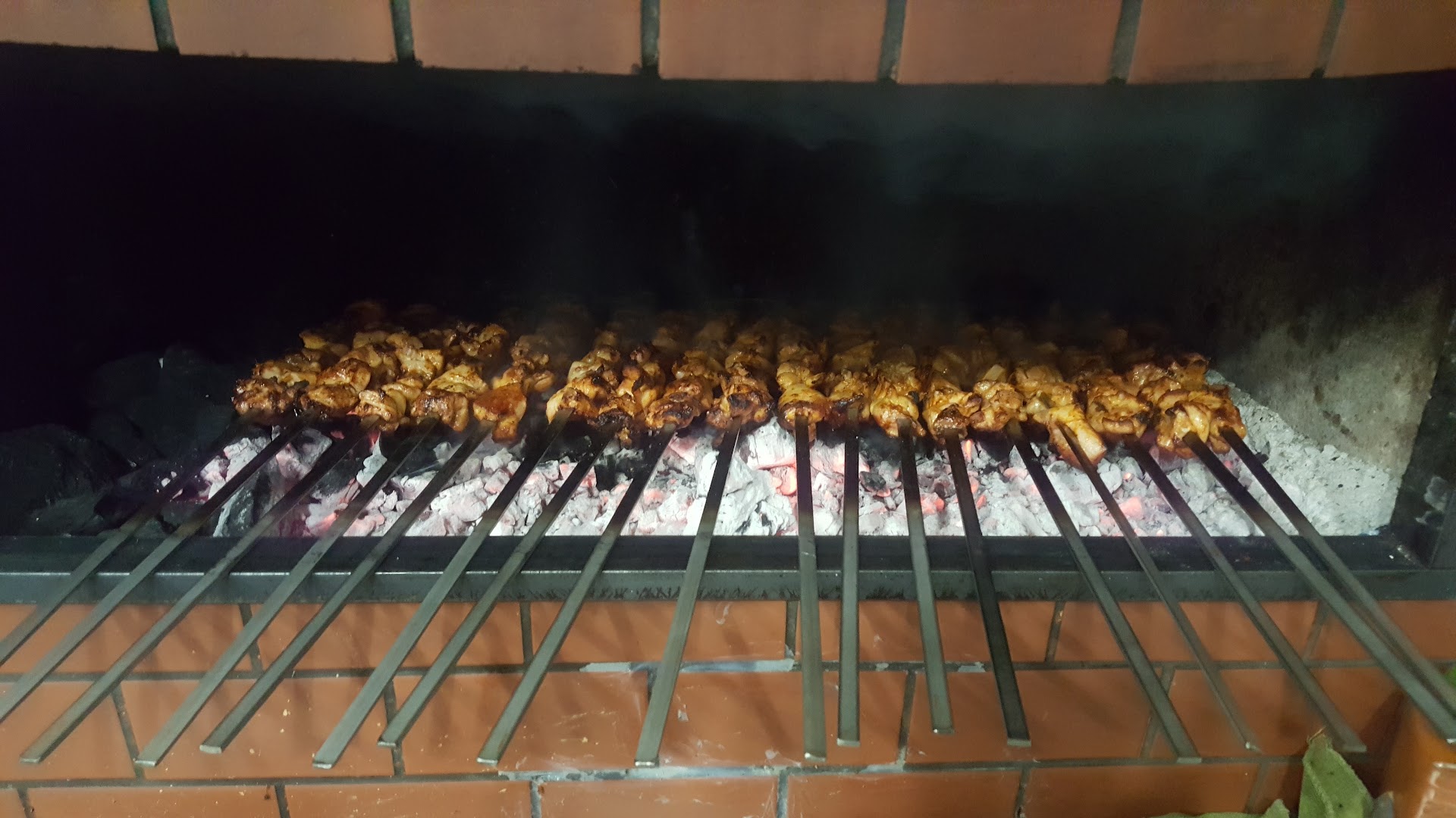 Medo GRILL, pizza and RESTAURANT