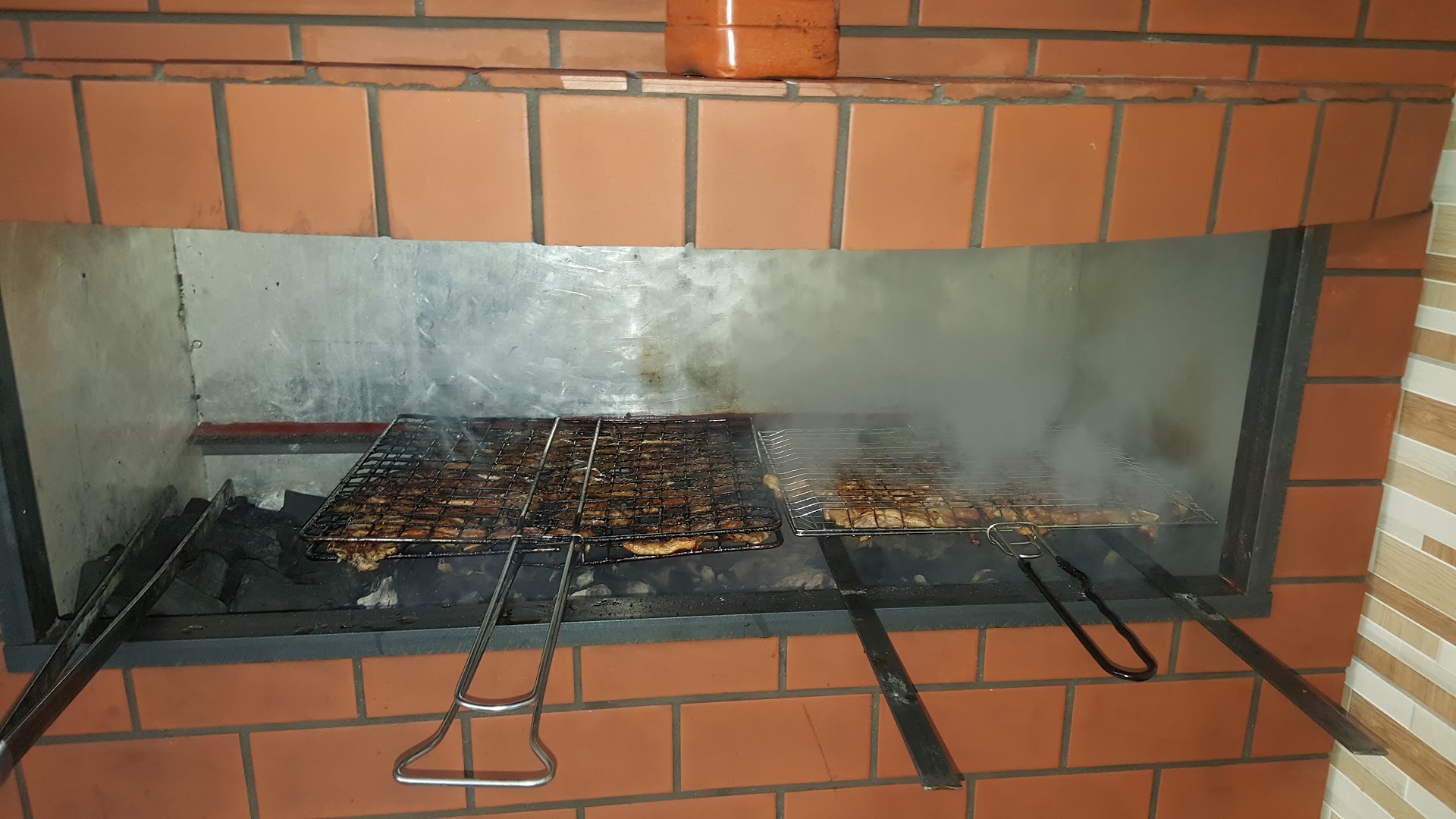 Medo GRILL, pizza and RESTAURANT