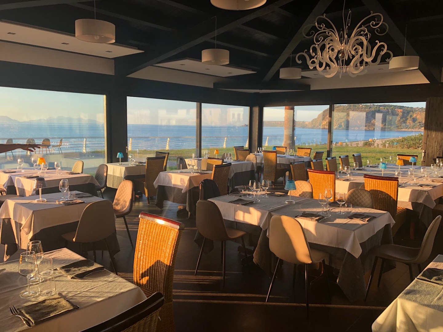 Medusa - Lounge Restaurant