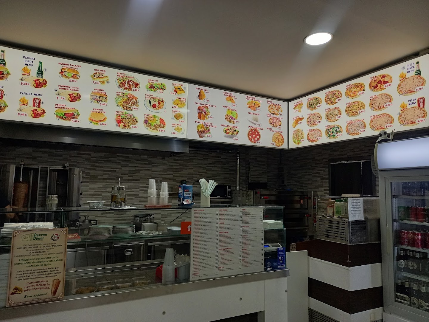 Mega Istanbul Kebab Pizzeria....specialita turche