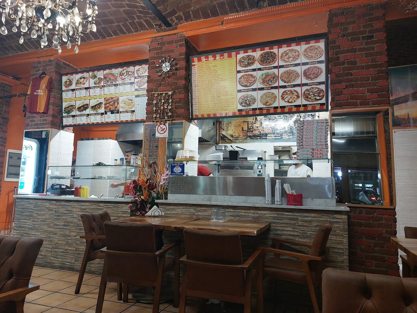 Mega Istanbul Pizza e Kebab