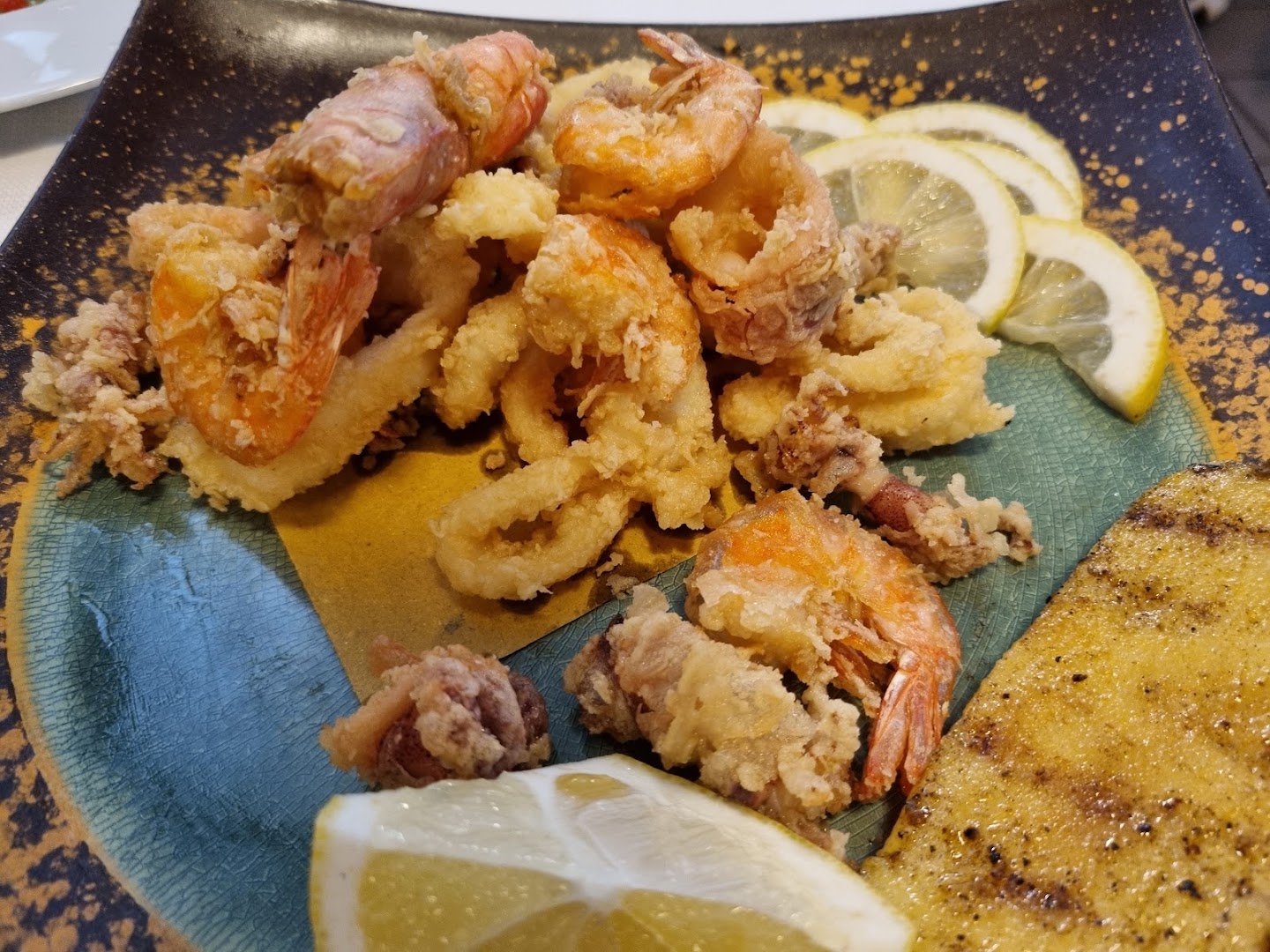 Melissa Sushi Bar - Tribano