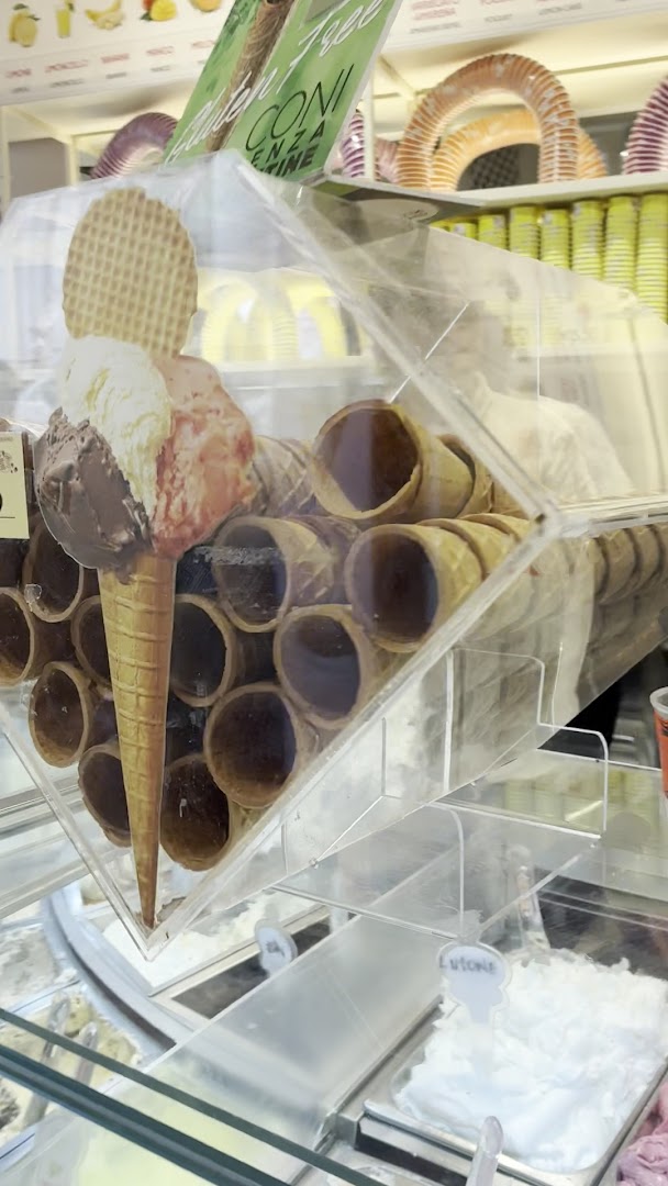 Melograno - Gelato, Pizza e Caffè a Fontana di Trevi
