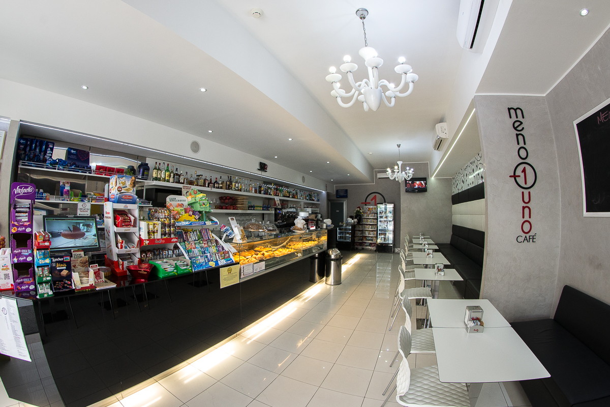 MenoUno Café, Lecce