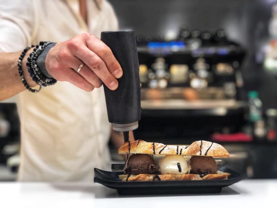 Mera Café