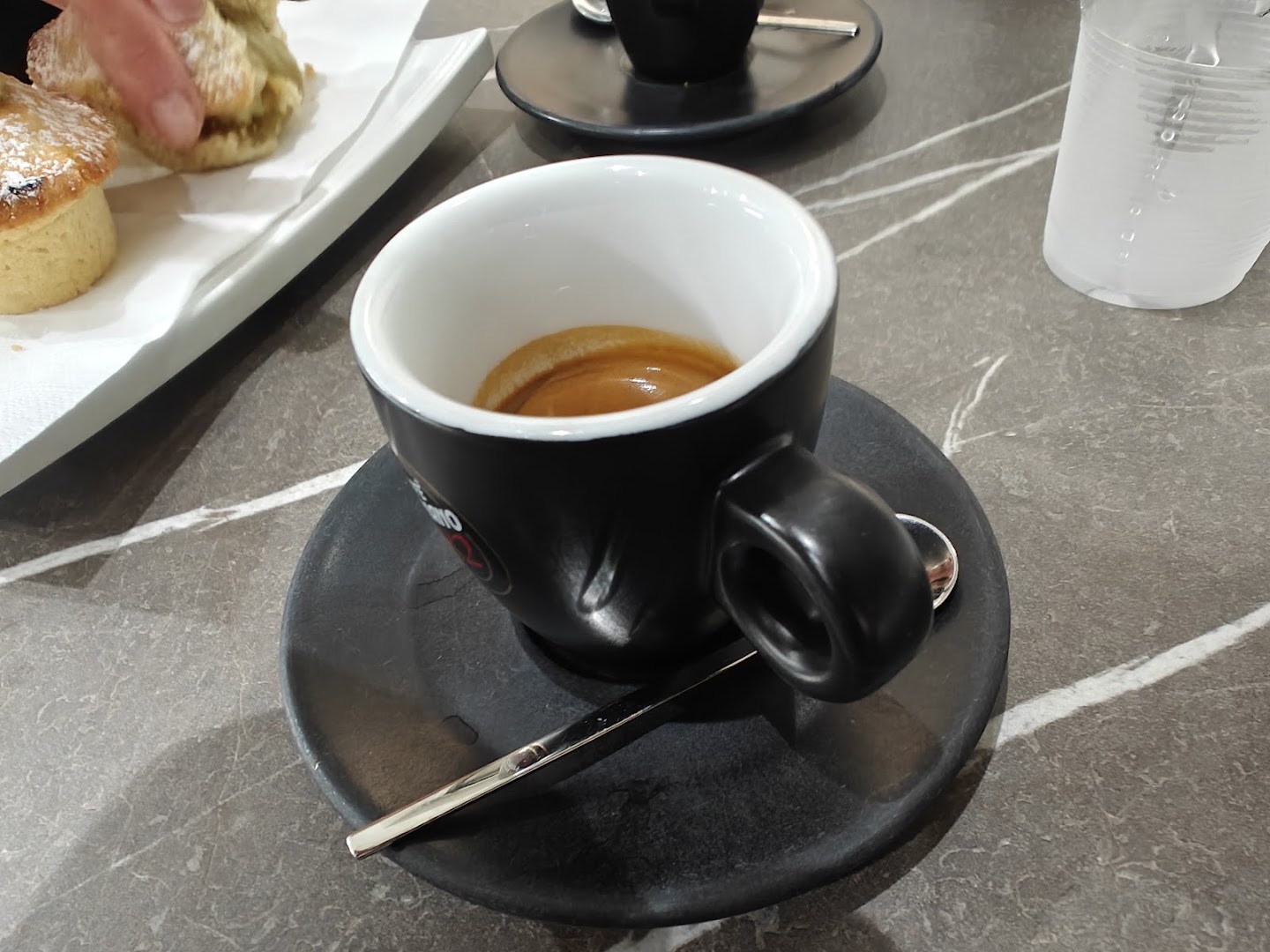 Mera Café