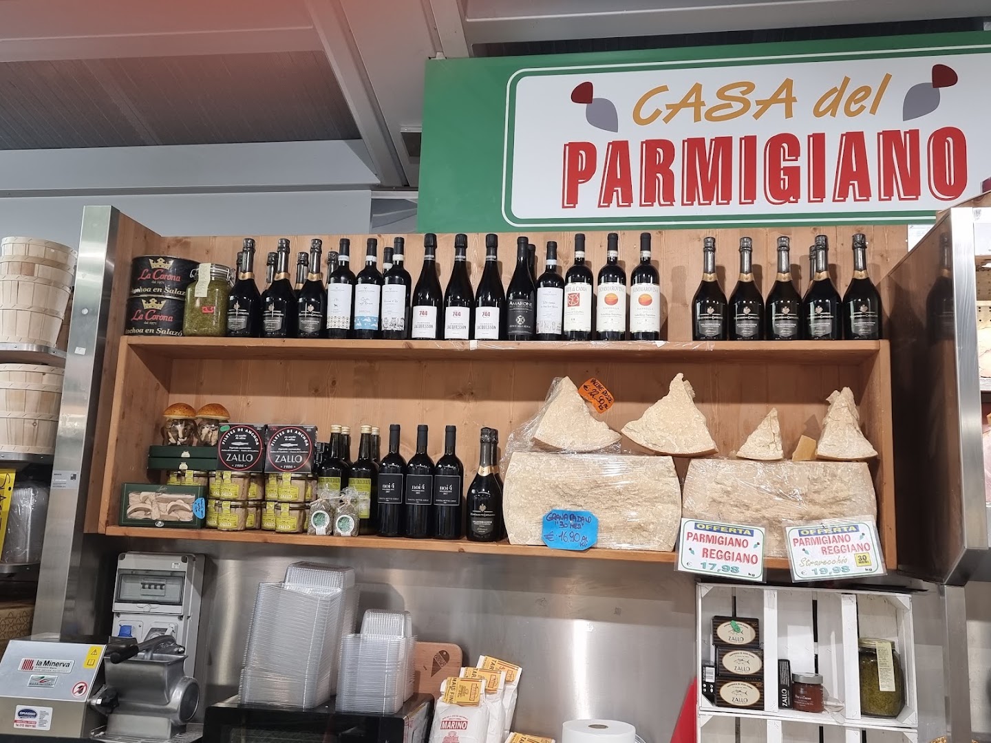 Mercato della Foce casadelparmigiano foce, Genova