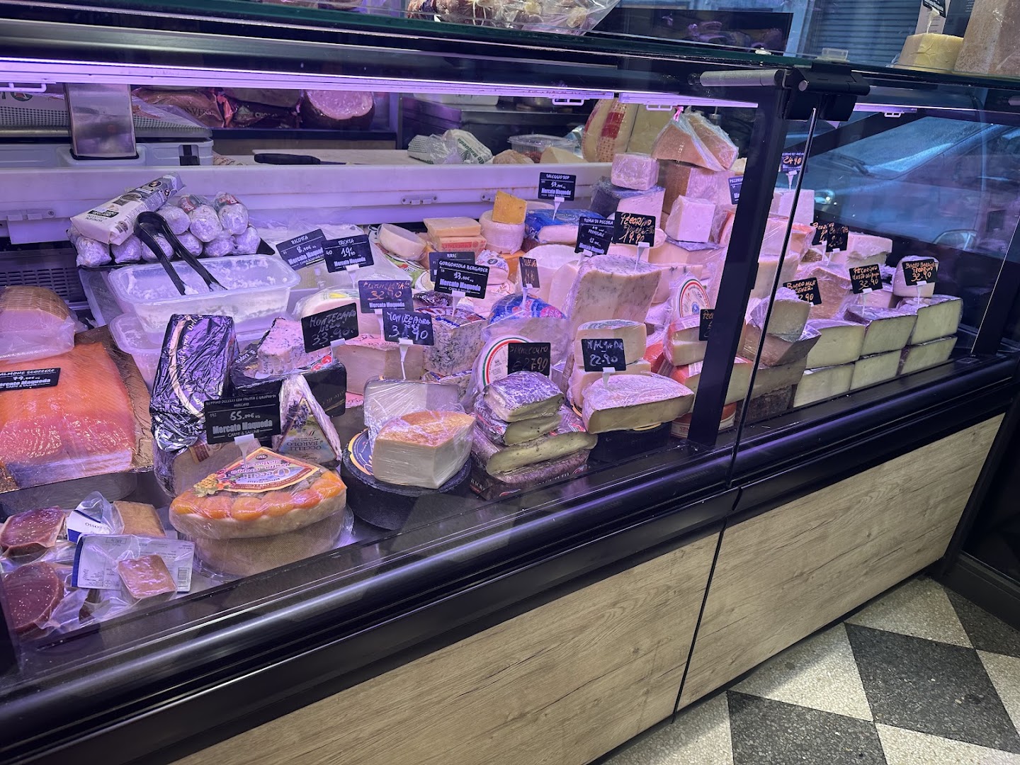 Mercato maqueda panineria