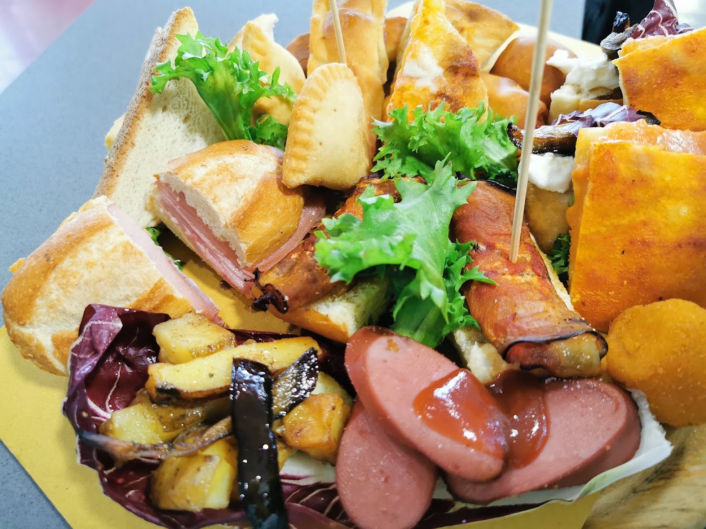 Metropolis Cafe'