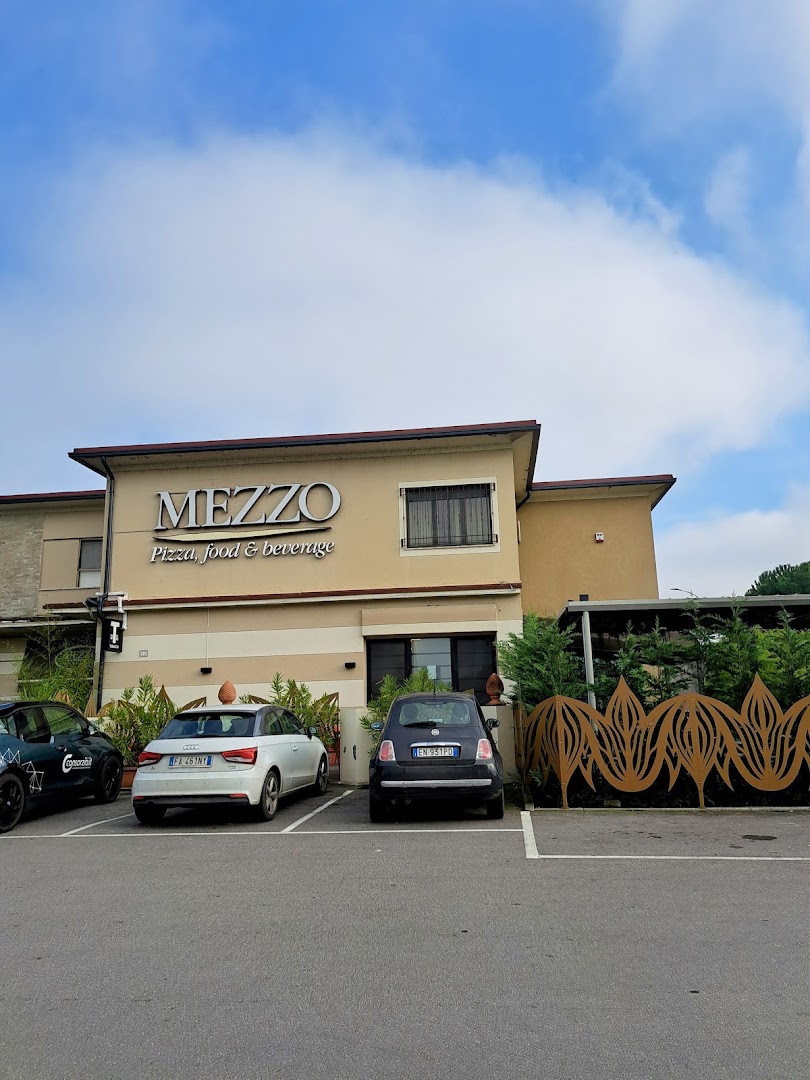 Mezzo Bistrot & Wine Bar