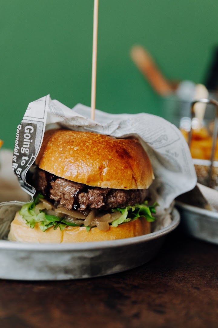 MezzoPieno Pub con cucina & Beershop