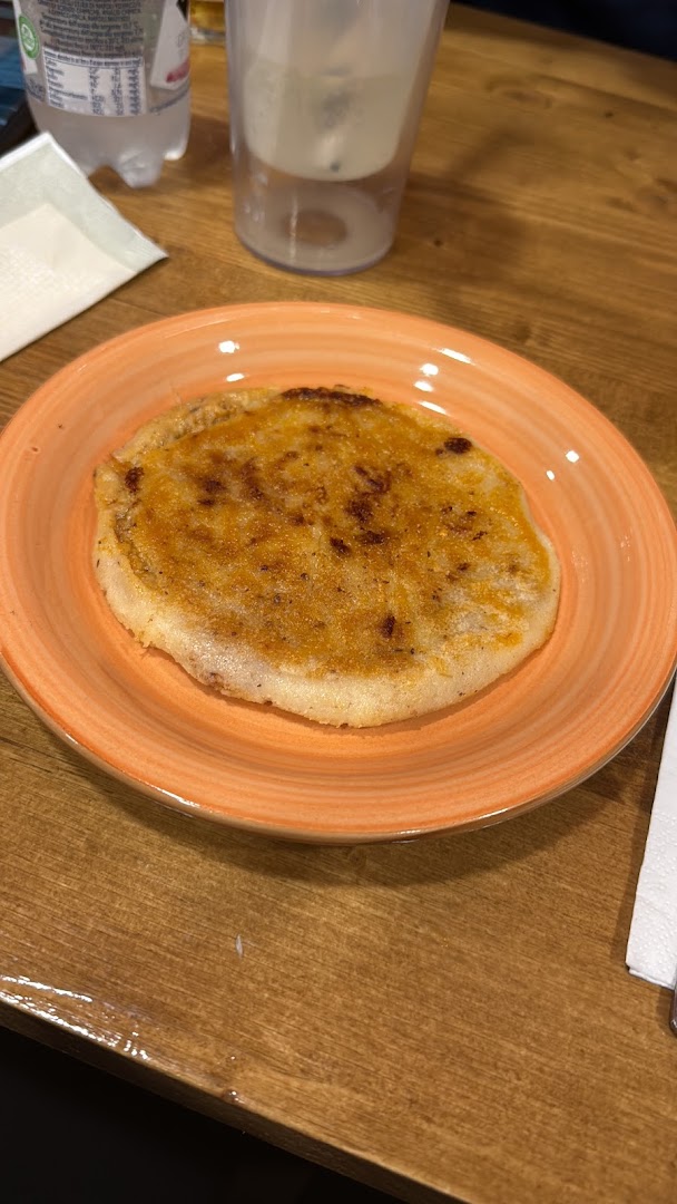 Mi Pueblo Ristorante e Pupuseria