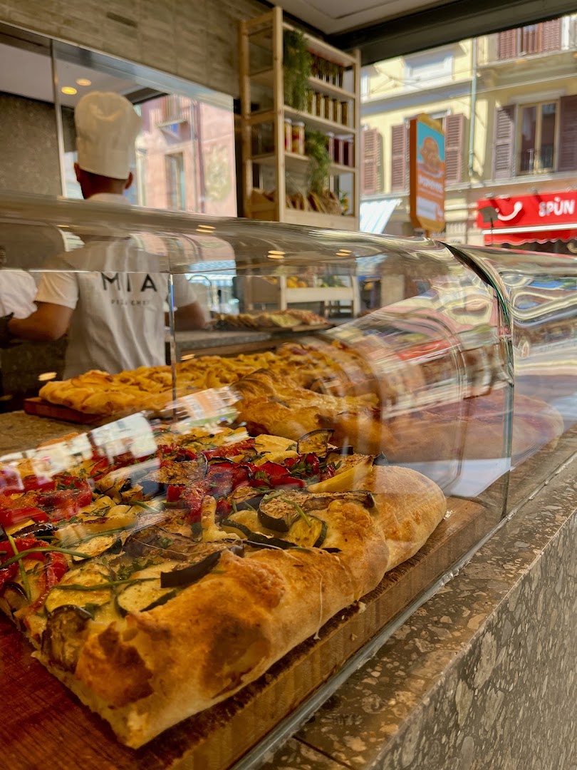 Mia Bakery