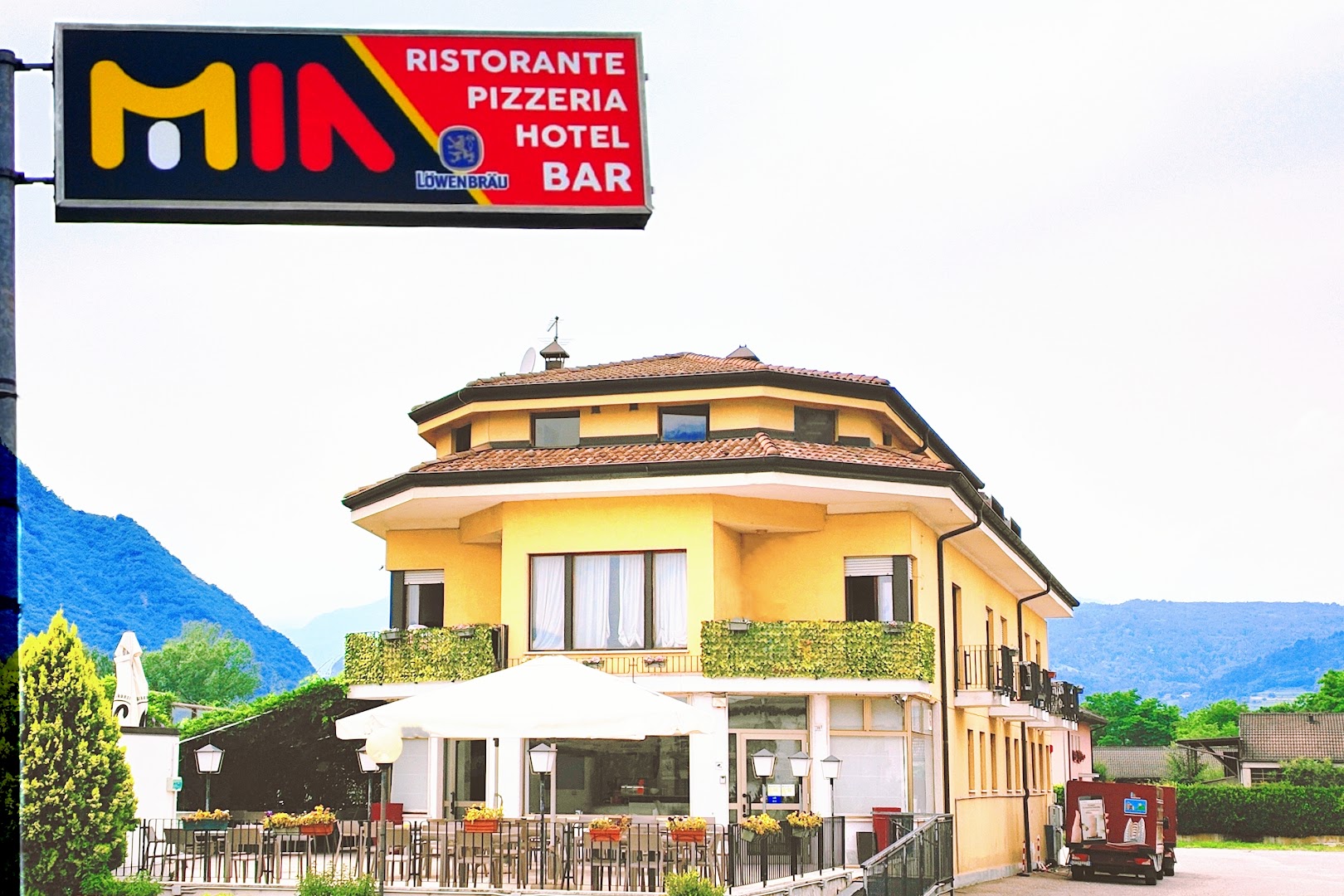 MIA ristorante-pizzeria-hotel-bar
