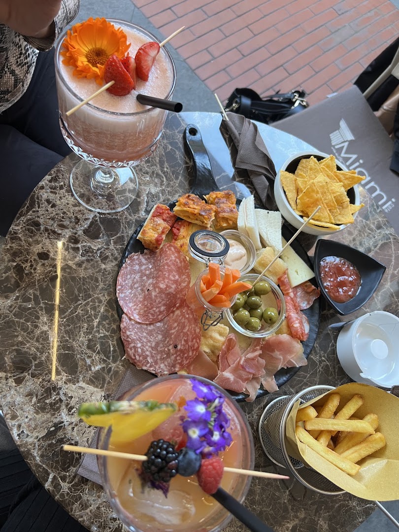 Miami Cafè American bar ristorante