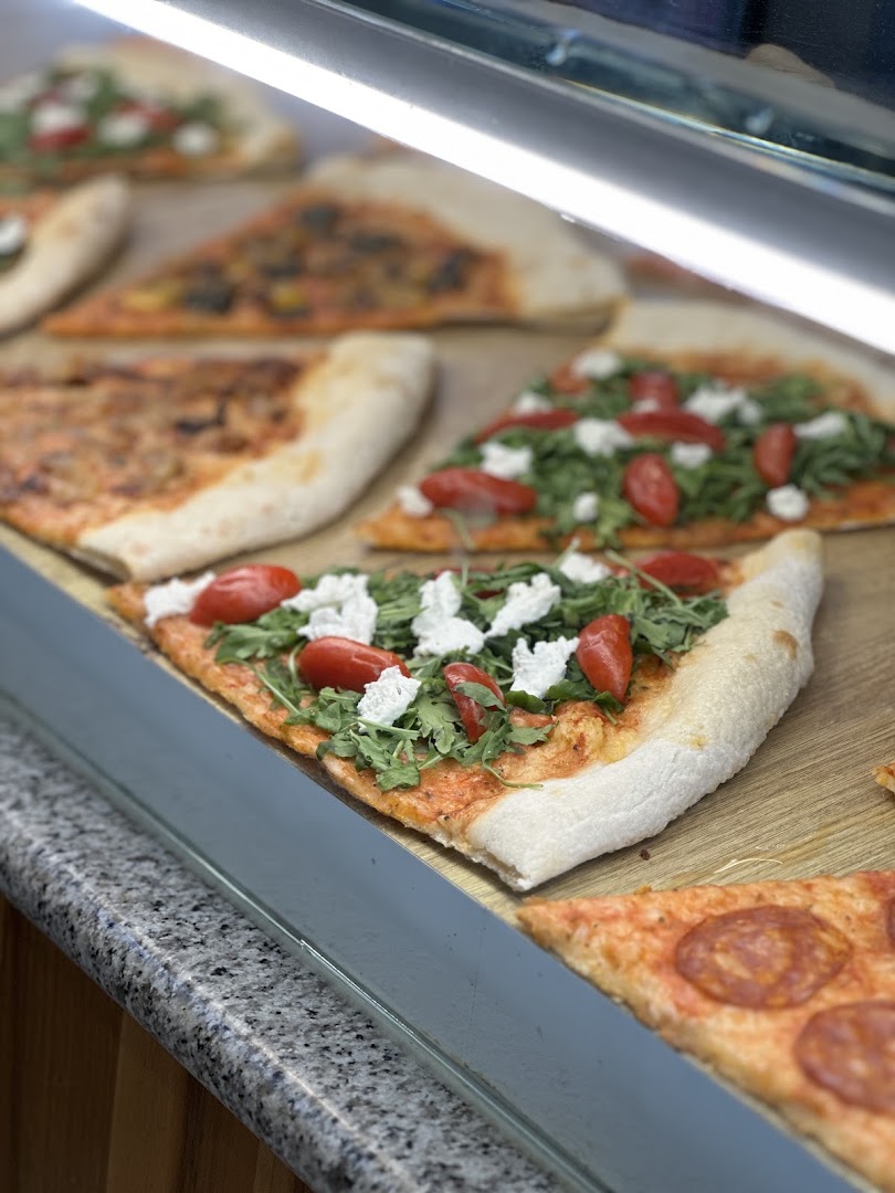 Mia’s Pizza & best kebab/Toletta (halal)