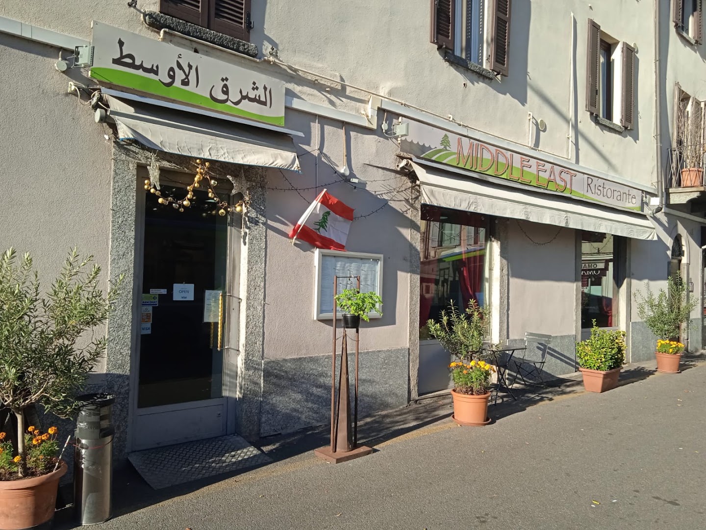 Middle East, Como