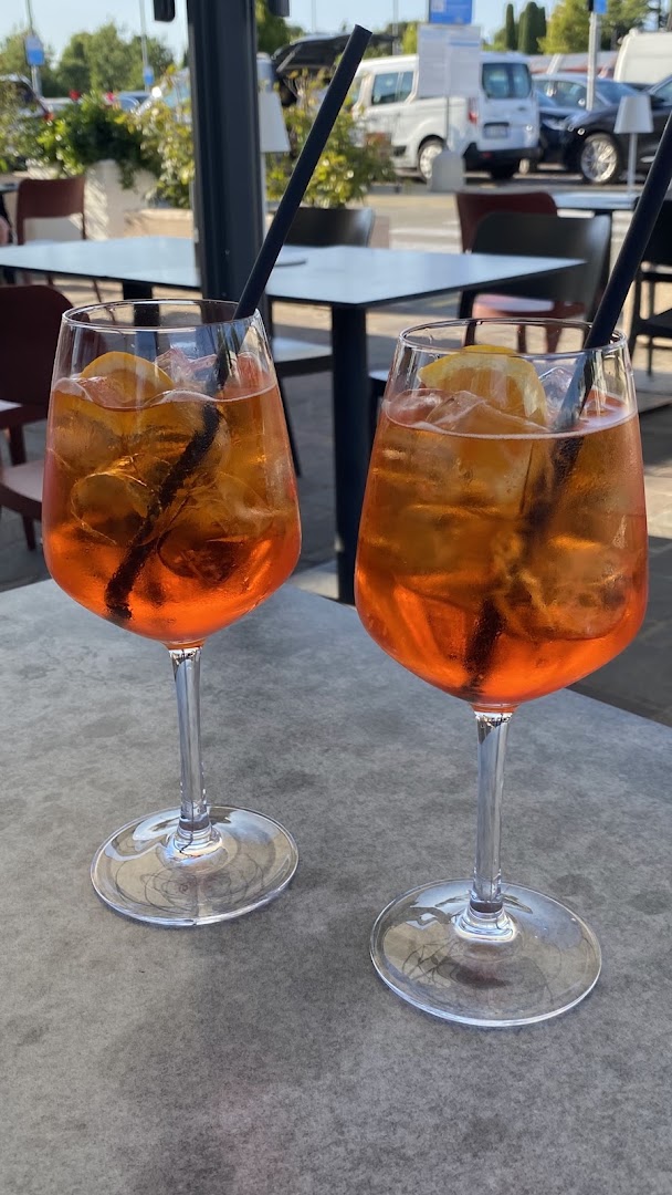MIG bar, Sirmione